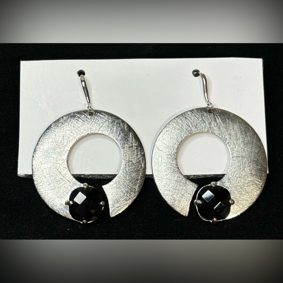 Silver and black drop earrings A74 - Picture 1 of 1